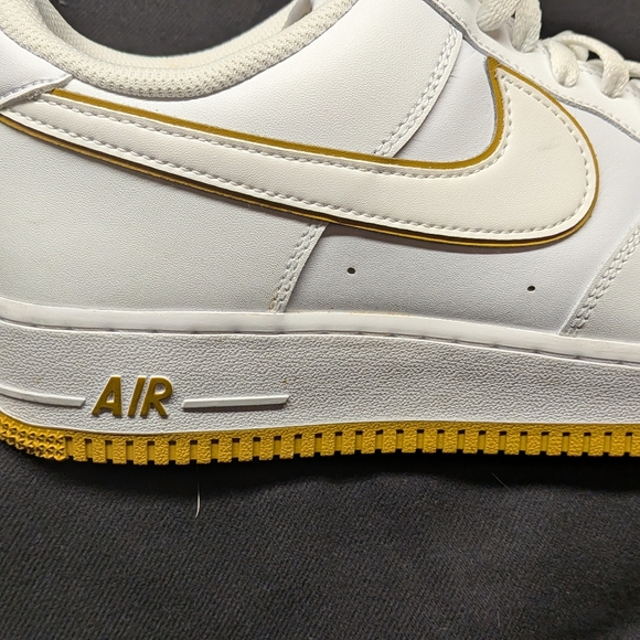 Nike Air Force Ones '07, White Bronzine, Size 11 - Picture 9 of 12